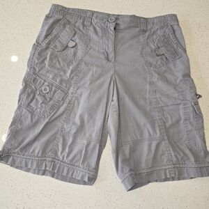Style & Co Women's Cargo Shorts multiple pockets Size 12